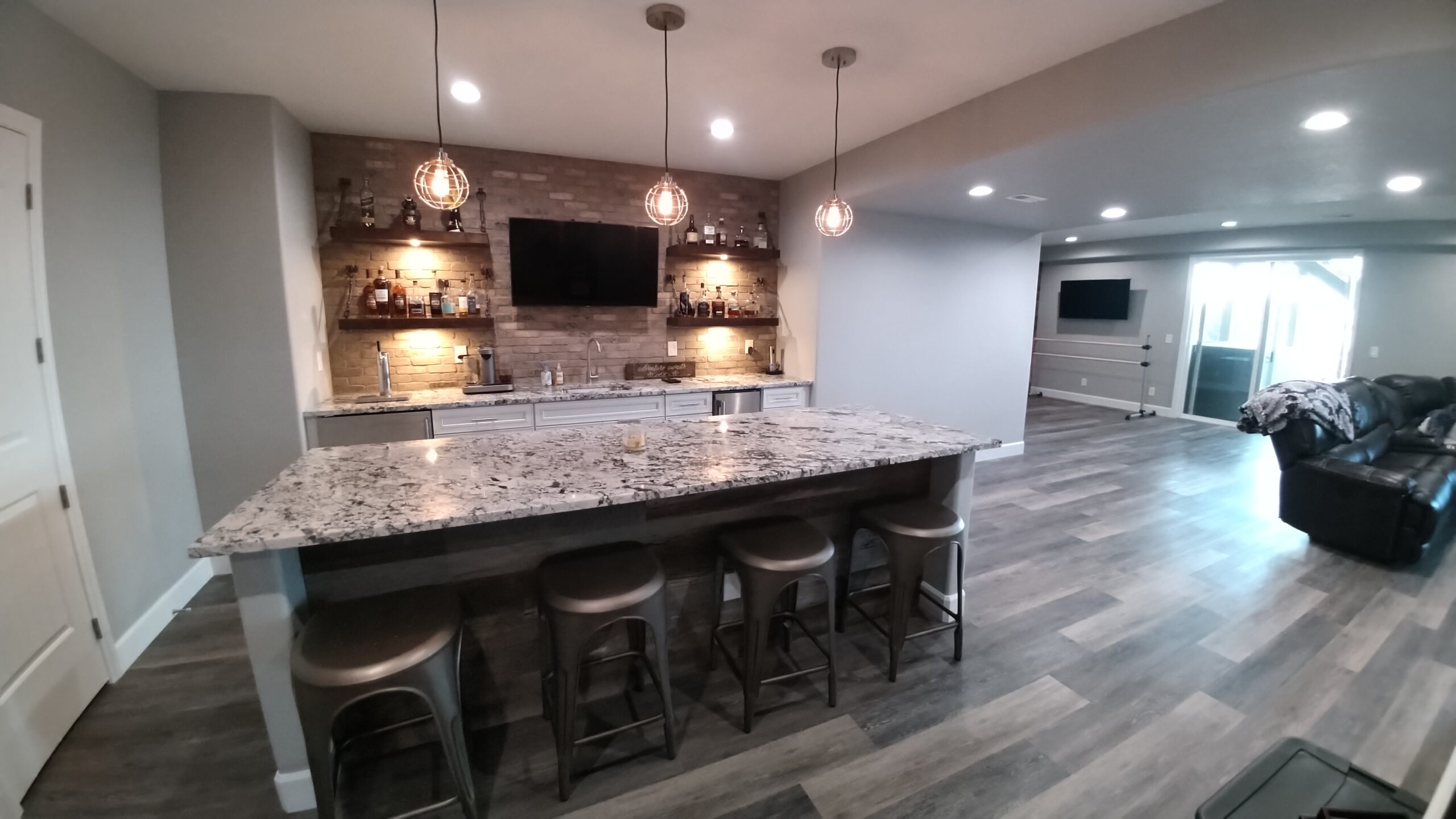 Broome bar 3